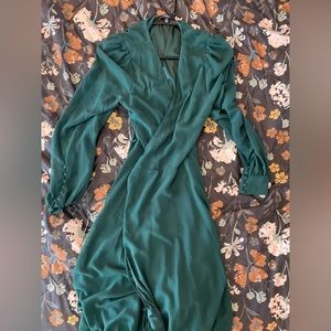 Lulu’s emerald wrap maxi dress